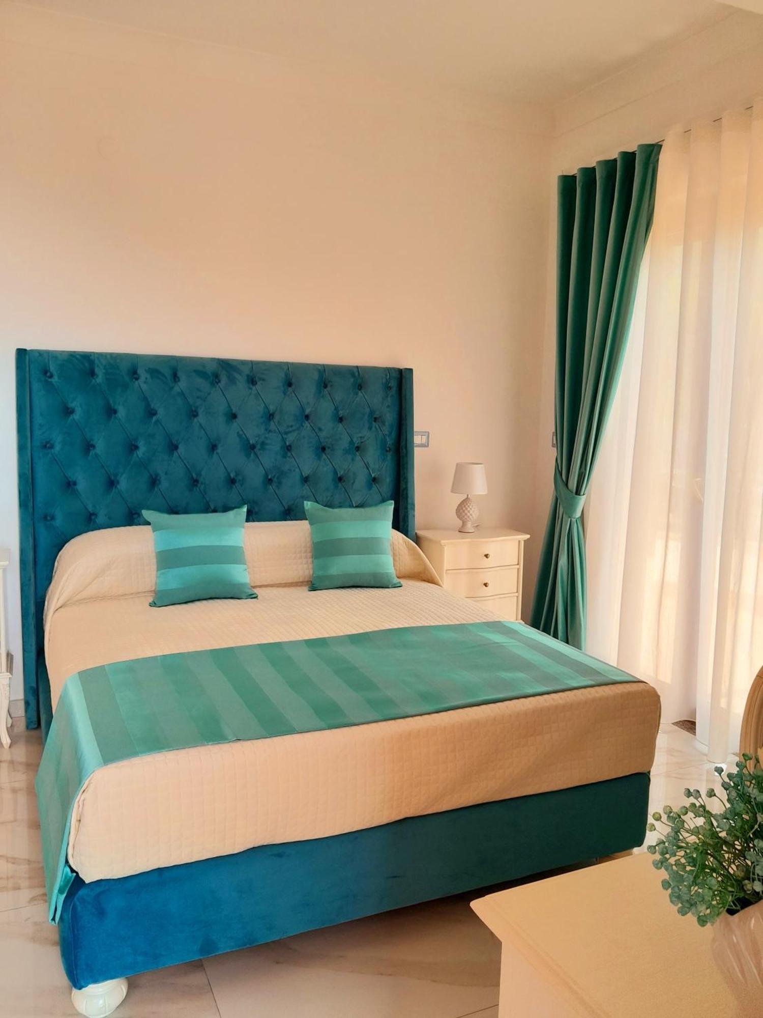La Vigna Del Vento Bed & Breakfast Casola di Napoli Exterior photo